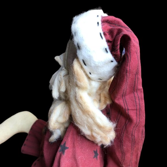 Honey and Me Sitting Primitive Santa in Pajamas Long Beard Bells Christmas Decor - Picture 12 of 15